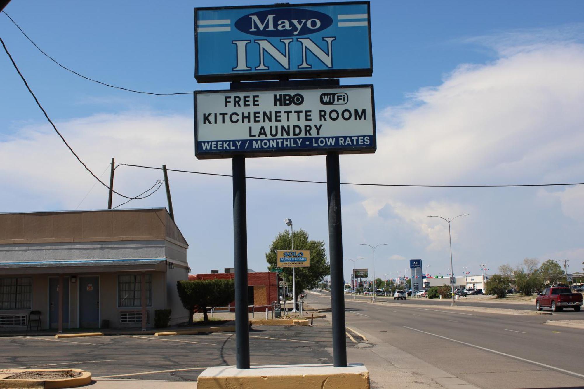Mayo Inn Розуэлл Экстерьер фото