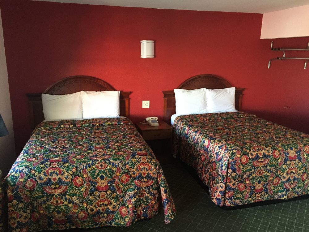 Mayo Inn Розуэлл Экстерьер фото