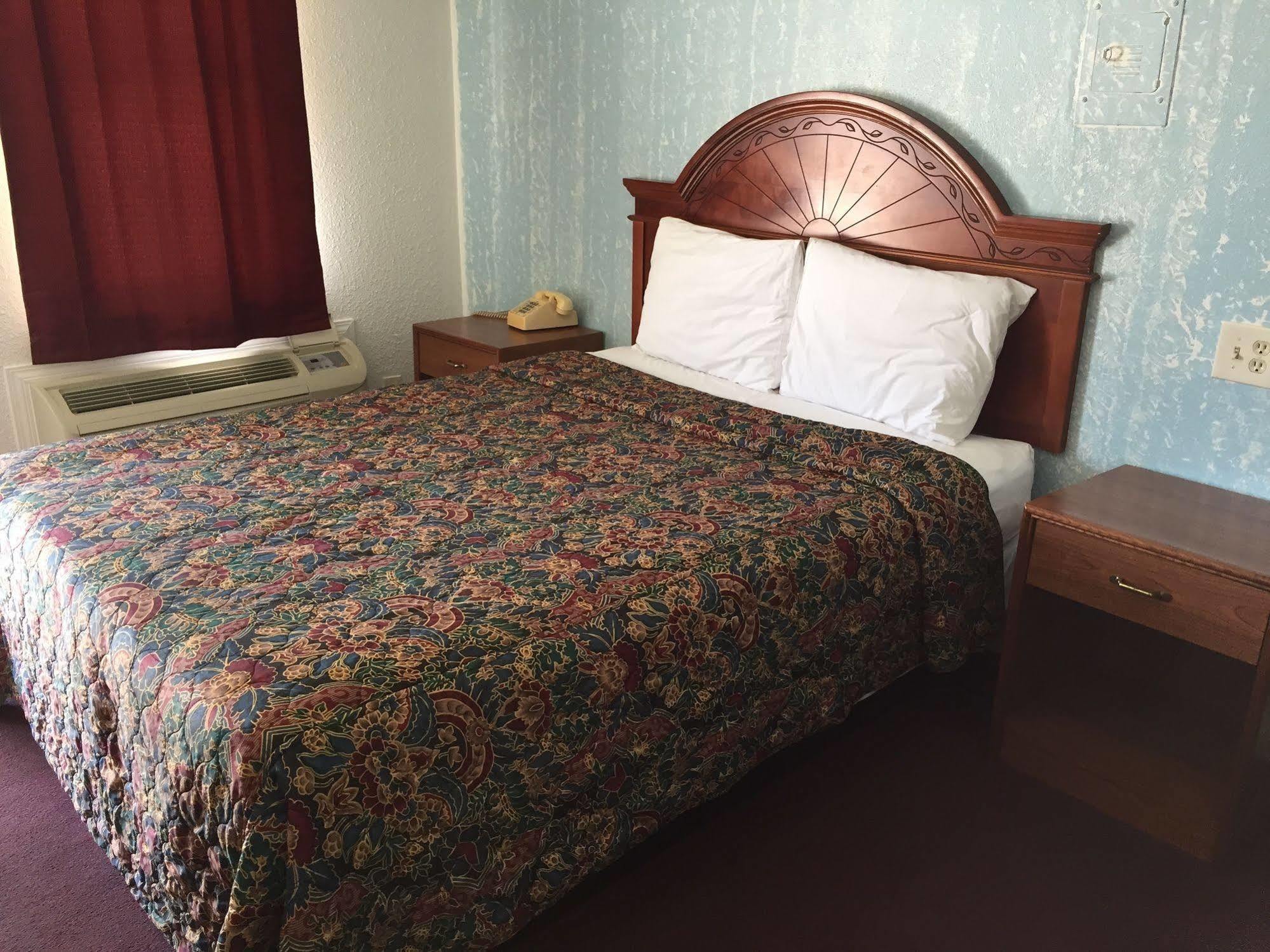 Mayo Inn Розуэлл Экстерьер фото