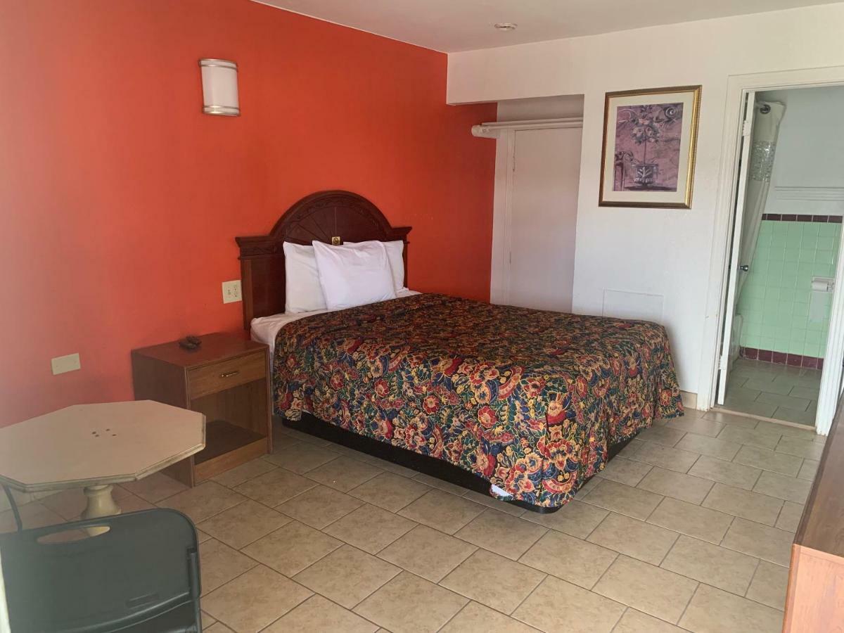 Mayo Inn Розуэлл Экстерьер фото