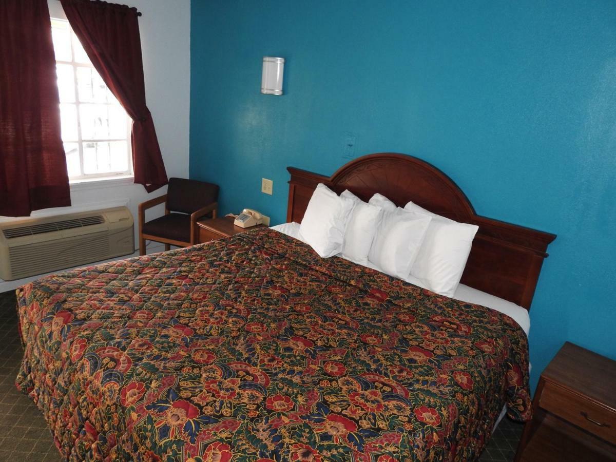 Mayo Inn Розуэлл Экстерьер фото